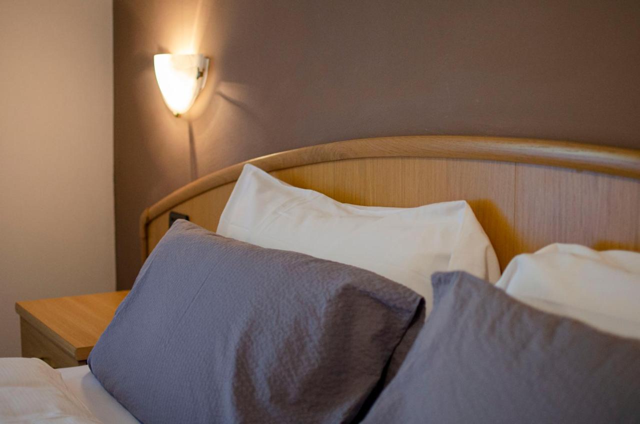Flos Hotel モエナ エクステリア 写真